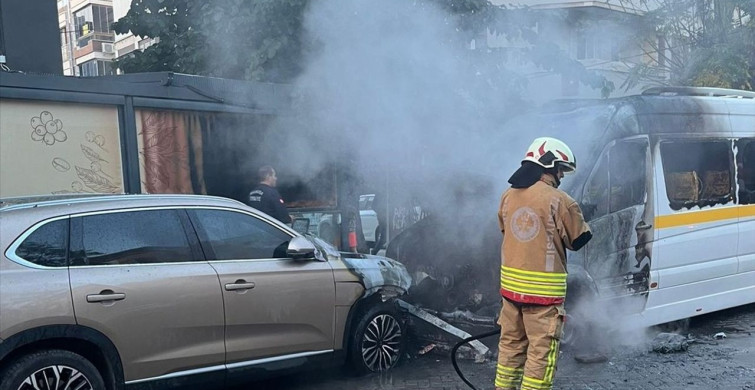 Manisa'da Öğrenci Servisinde Yangın Olayı