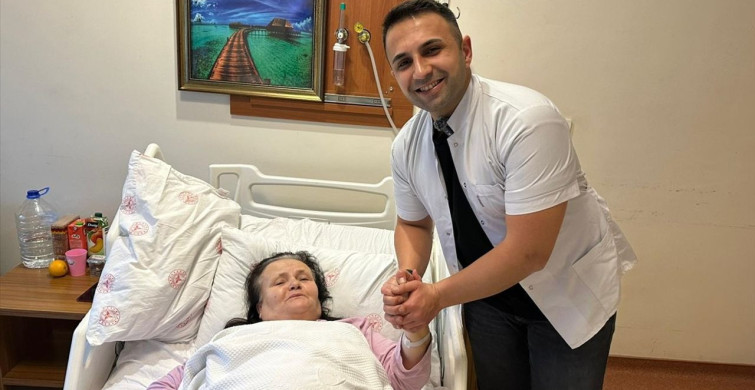 Manisa'da Safra Kesesinden Binlerce Taş Çıkarıldı