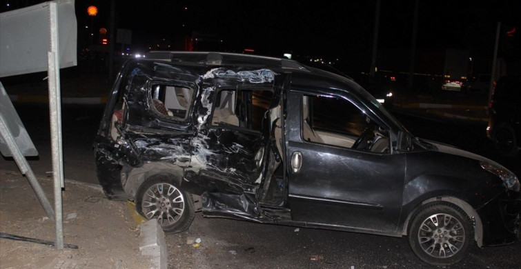 Manisa'da Trafik Kazası: 1 Ölü, 8 Yaralı