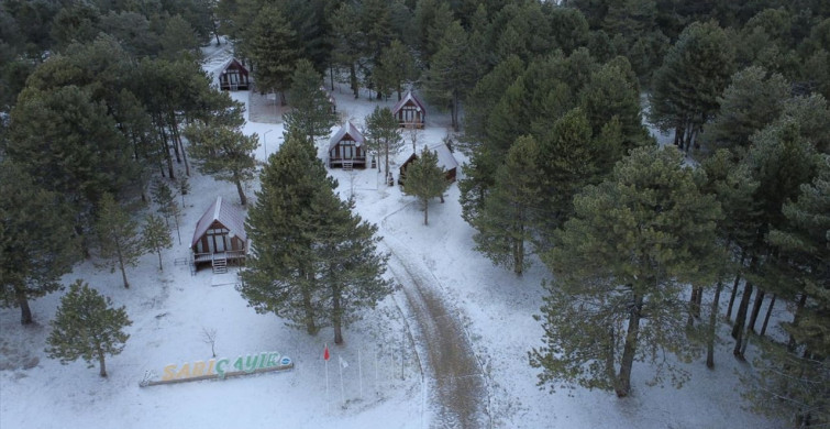 Manisa'nın Demirci İlçesinde İlk Kar Yağışı