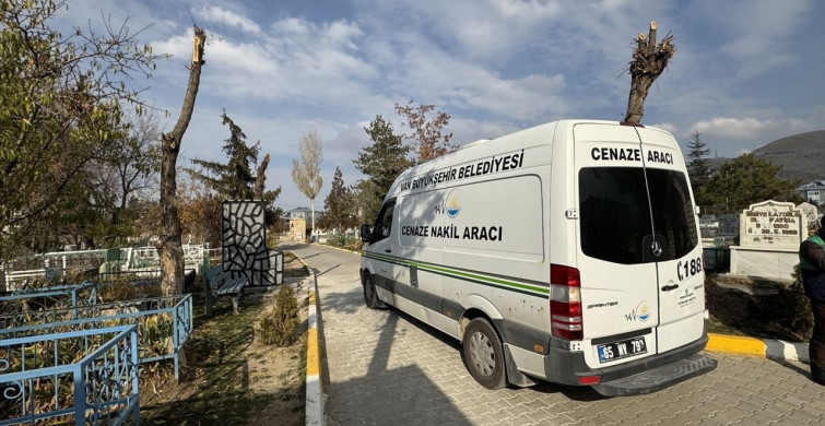 Mardin'de Anne ve Kızının Cenazesi Van'da Defnedildi