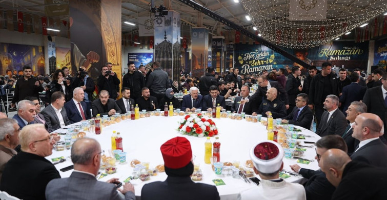 Mardin'de Farklı İnanç Grupları 'Kardeşlik İftarı' Programında Bir Araya Geldi