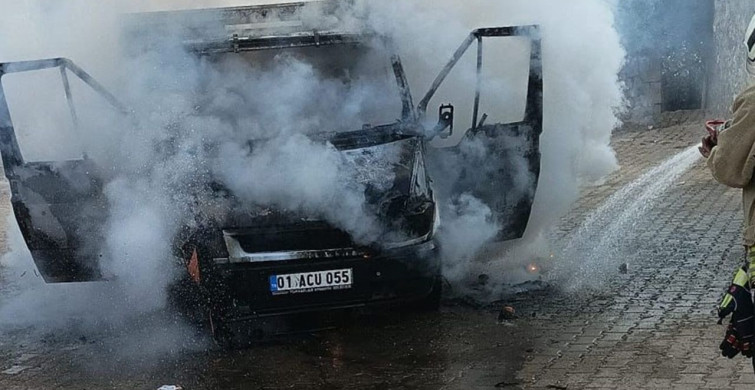 Mardin'de Kamyonet Yangını Kontrol Altına Alındı