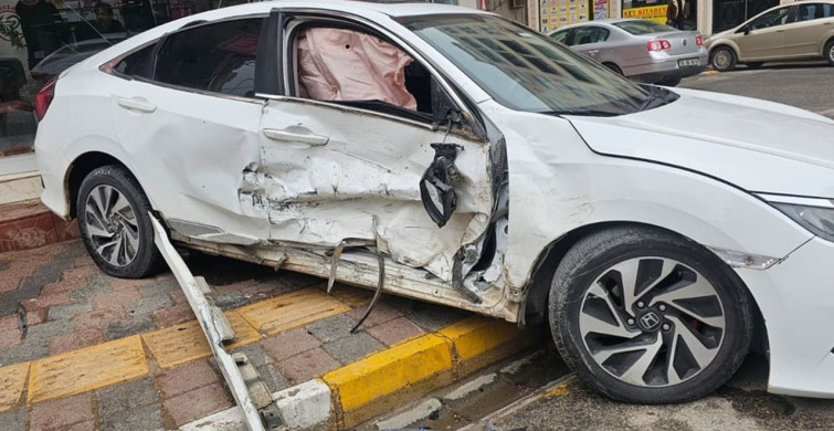 Mardin'de SUV ve Otomobil Çarpıştı: 2 Yaralı