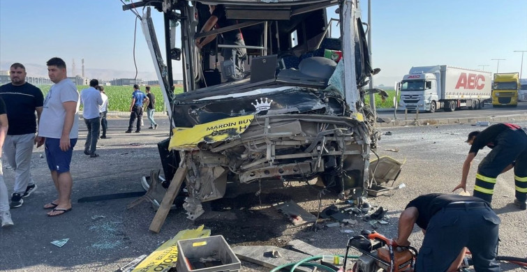 Mardin'de Trafik Kazası: 1 Ölü, 9 Yaralı