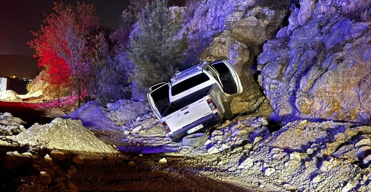 Mardin'de Trafik Kazasında Sürücü UMKE Tarafından Kurtarıldı