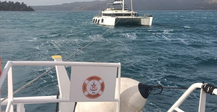 Marmaris Açıklarında Kurtarılan Katamaran