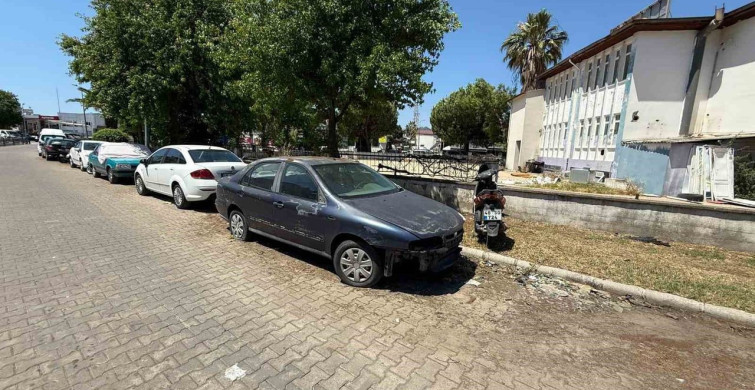 Marmaris'te terk edilmiş araçlar ve hurdalar toplanacak