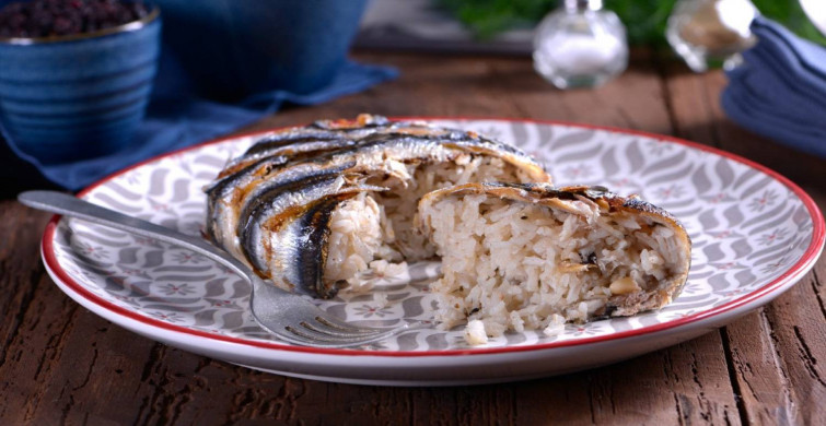 MasterChef hamsili pilav nasıl yapılır? En güzel ve lezzetli hamsili pilav malzemeleri ve tarifi nedir? Pratik hamsili pilav yapılışı