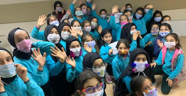 Bakan Selçuk: 'Okullarda Maske Dağıtılacak'