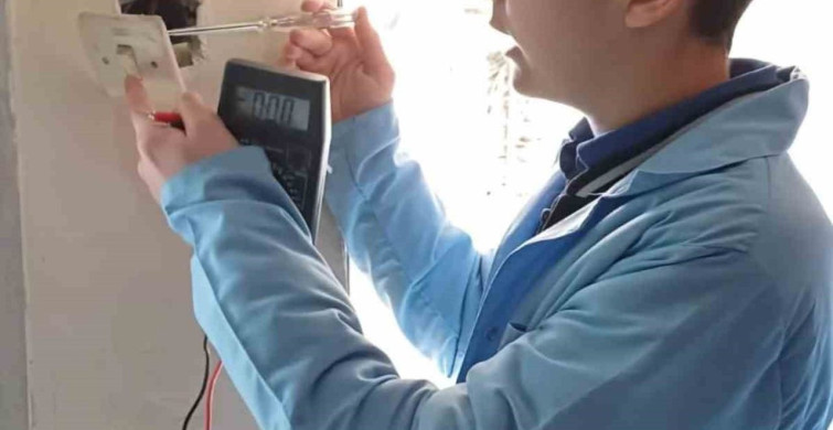 Mecit Çetinkaya Meslek Lisesi'nden Gönüllü Elektrik Bakım Projesi