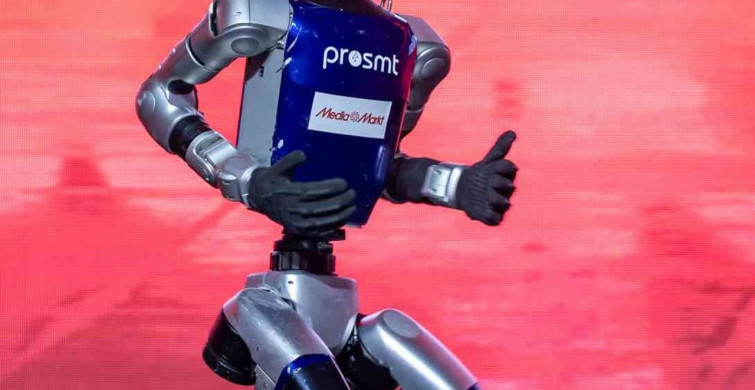 MediaMarkt Türkiye İş Ortakları Buluşması'nda İnsansı Robot İlgileri Üzerine Topladı