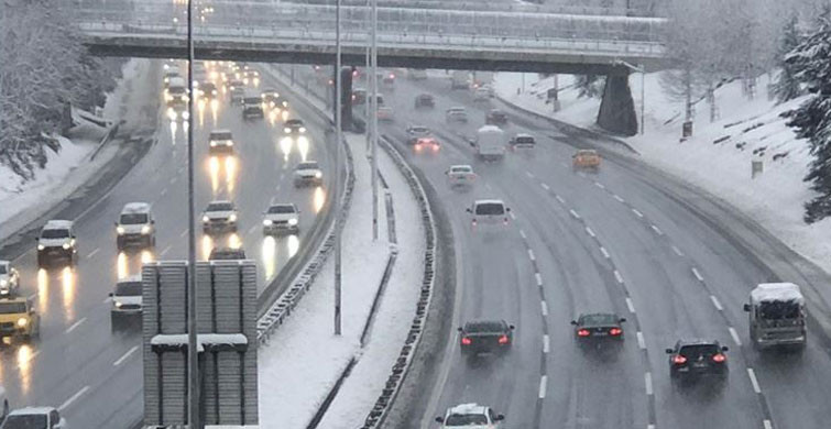 Mega Kent İstanbul'da Kar Sessizliği