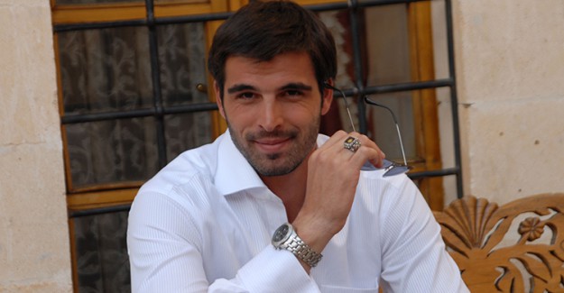 Mehmet Akif Alakurt'tan Türk Kadınlarına Hakaret