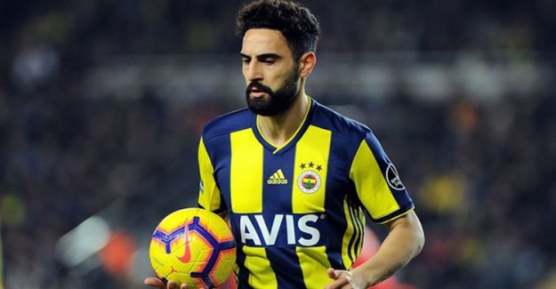 Mehmet Ekici, Ersun Yanal'dan Forma Bekliyor