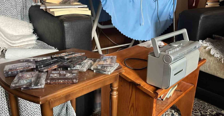 Mehmet Kaya'nın Kitap Tutkusu: 11 Bin Kitapla Yaşayan Bir Efsane