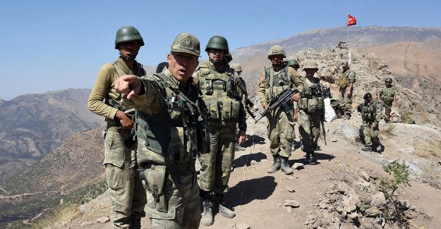 Mehmetçik Sınır Hattında Güvenliği Sağladı