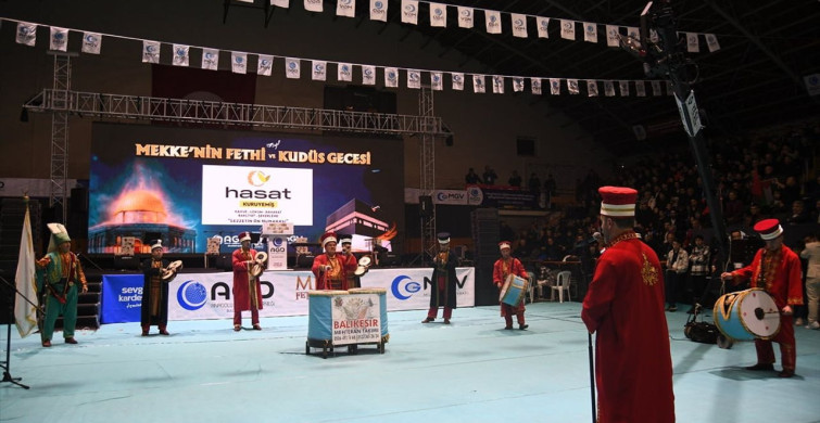 Mekke'nin Fethi ve Kudüs Gecesi Balıkesir'de Coşkuyla Kutlandı