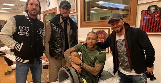 Memphis Depay'a Milli Futbolcudan Ziyaret