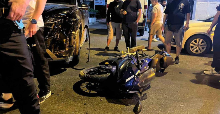 Menteşe'de Ters Yönden Çıkan Araçla Motosiklet Çarpıştı