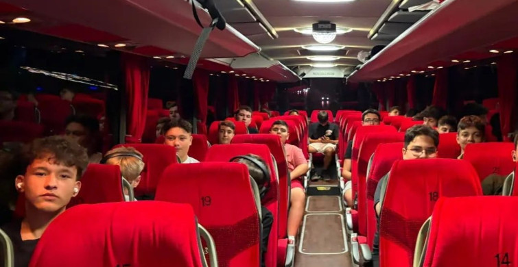 Menteşeli gençler Akdeniz’in maviliğinde buluşmak için yola çıktı