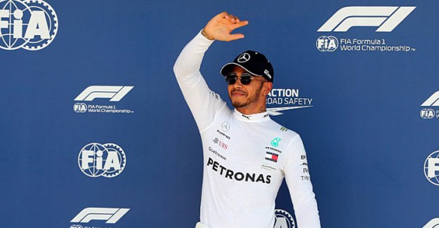 Mercedes Lewis Hamilton’la Uzattı!