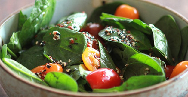 Mercimekli Rezeneli Yeşil Salata Nasıl Yapılır? 
