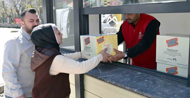 Mersin Büyükşehir Belediyesi Fenilketonüri Hastalarına Gıda Desteği Sunuyor