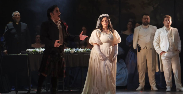 Mersin Devlet Opera ve Balesi 'Lucia di Lammermoor' ile Büyüledi