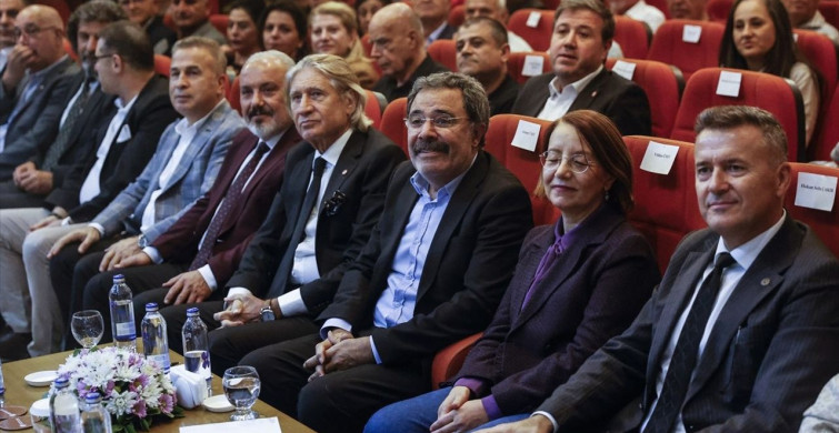 Mersin Kenti Edebiyat Ödülü Ahmet Ümit'e Verildi