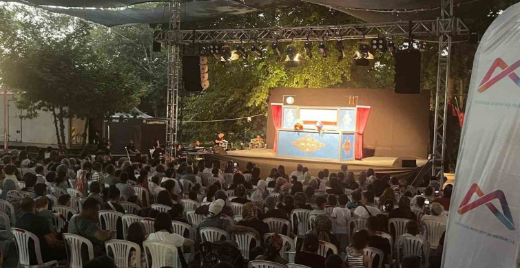 Mersin şehir tiyatrosu 13 ilçede 4 binin üzerinde seyirciyle buluştu