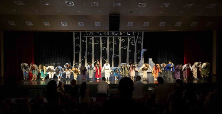 Mersin şehir tiyatrosu’na ‘ensemble ödülü’