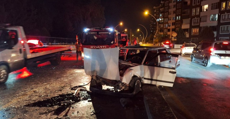 Mersin Tarsus'ta Trafik Kazası: 1 Ölü, 8 Yaralı
