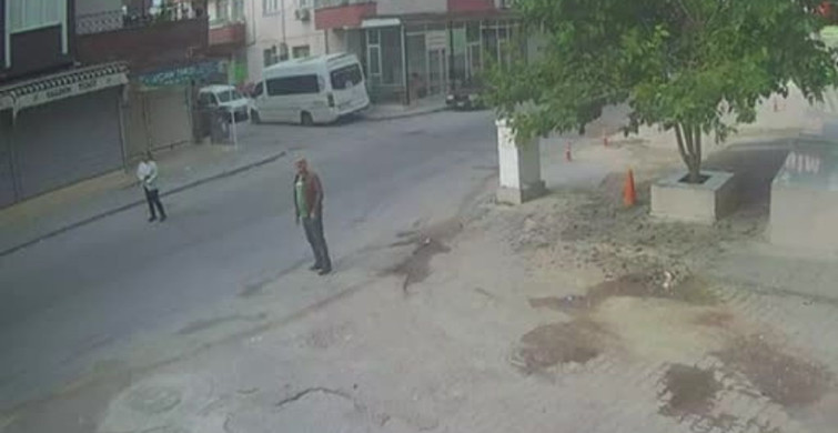 Mersin Tarsus'ta Yaya Kazası: El Sallarken Otomobil Çarptı