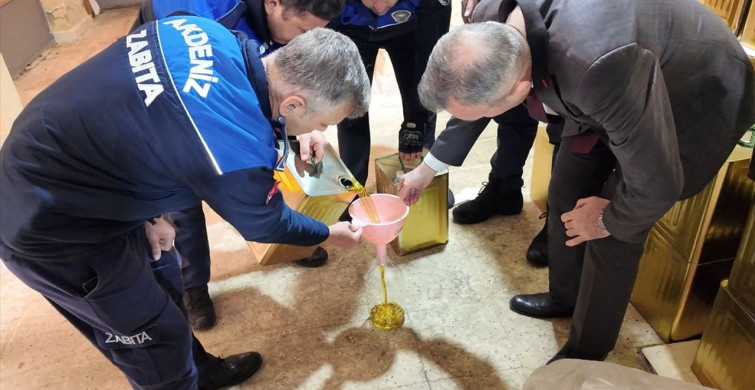 Mersin'de 4,5 Ton Sahte Zeytinyağı Ele Geçirildi