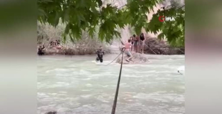Mersin'de derede mahsur kalan 7 kişi kurtarıldı