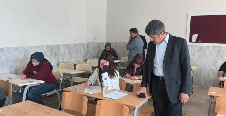 Mersin'de Gençler Umre Ödüllü Bilgi Yarışmasında Buluştu