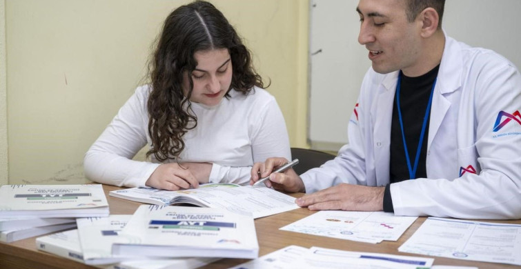 Mersin'de Görme Engelli Öğrencilere Ücretsiz Eğitim Desteği