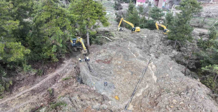 Mersin'de Heyelan Sonrası İçme Suyu Hattı Hızla Onarıldı