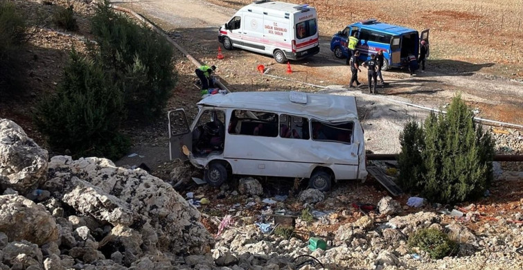 Mersin'de İşçi Servisi Kaza Yaptı: 4 Ölü, 14 Yaralı