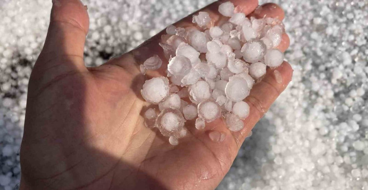 Mersin'de Misket Büyüklüğünde Dolu Yağışı Tarıma Zarar Verdi