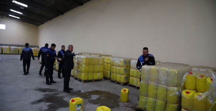 Mersin'de Su Karıştırılmış Ayçiçeği Yağı Operasyonu