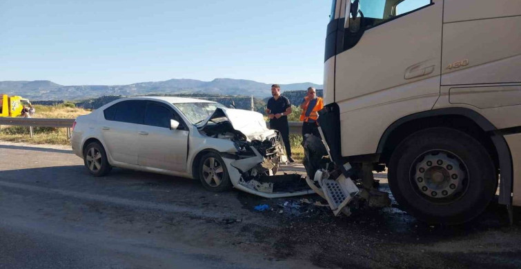 Mersin'de Trafik Kazası: İki Can Hayatını Kaybetti