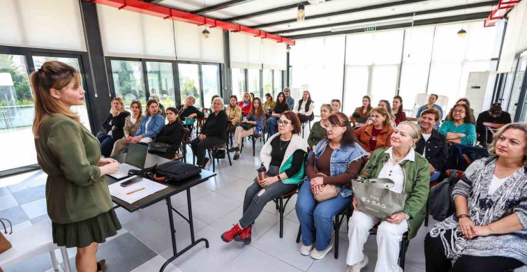 Mersin’de Ücretsiz Kurslarla Sosyal Yaşam Geliştiriliyor