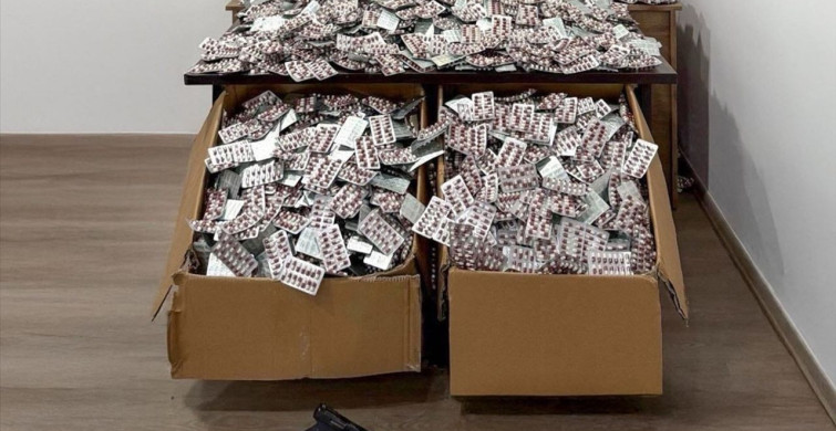 Mersin'de Uyuşturucu Operasyonu: 448 Bin Hap Ele Geçirildi