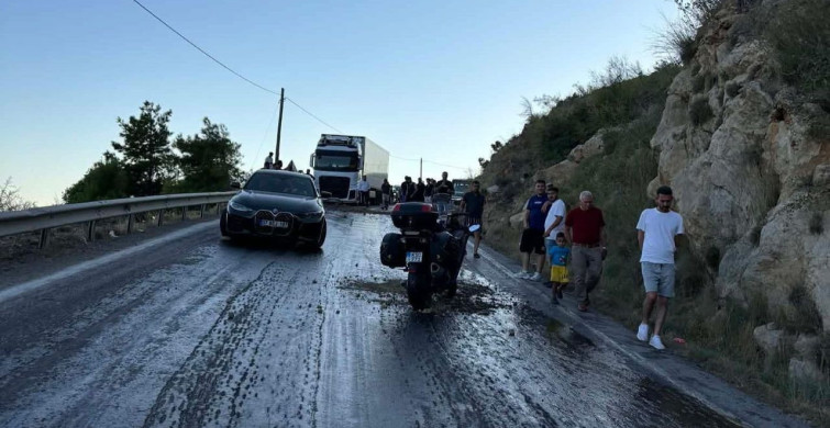 Mersin'de yola akan mazot zincirleme kazaya neden oldu