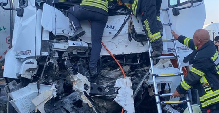 Mersin'de Zincirleme Trafik Kazası: 5 Yaralı