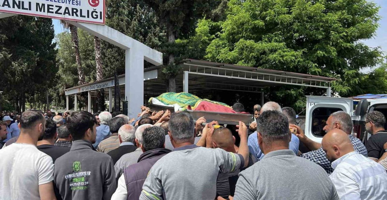 Mersin’deki Yağ Fabrikası Patlamasında Hayatını Kaybeden İşçi Toprağa Verildi