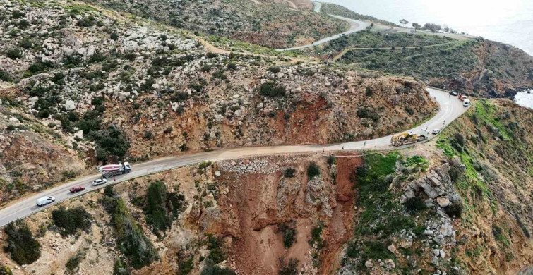 Mersin'deki Yol Çökmesi Onarımları Hızla Devam Ediyor