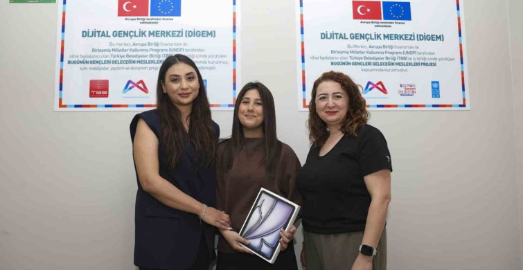 Mersin'den Ekofeminist Başarı: Beril Eylül Özdamar Türkiye İkincisi Oldu